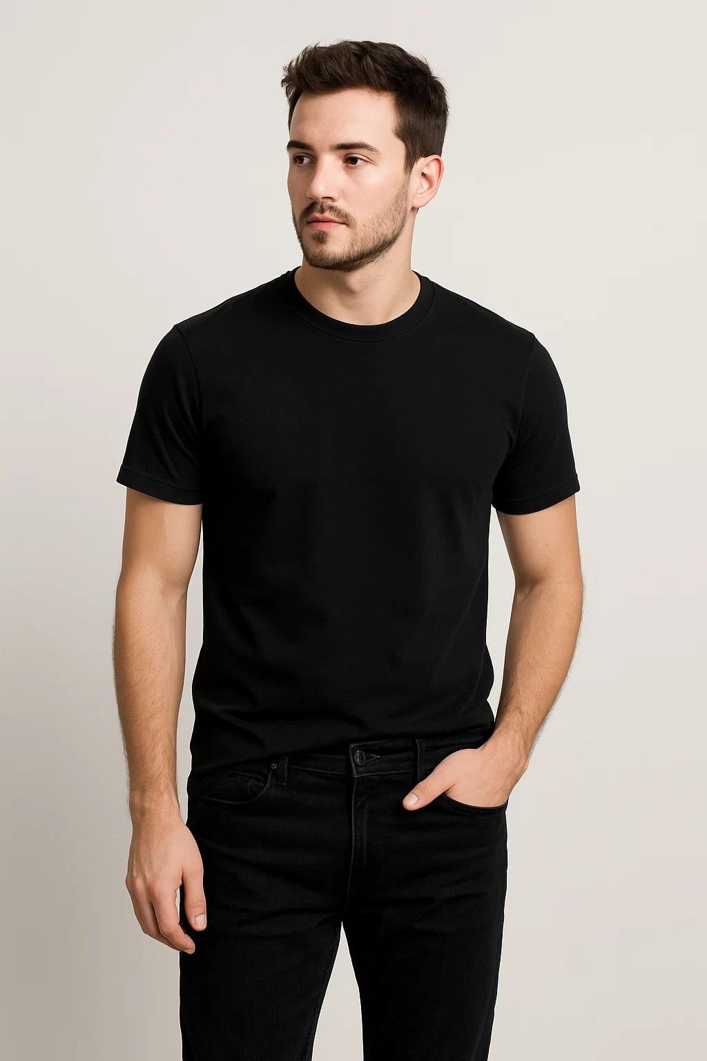Black Shirt and Black Jeans Combination Style